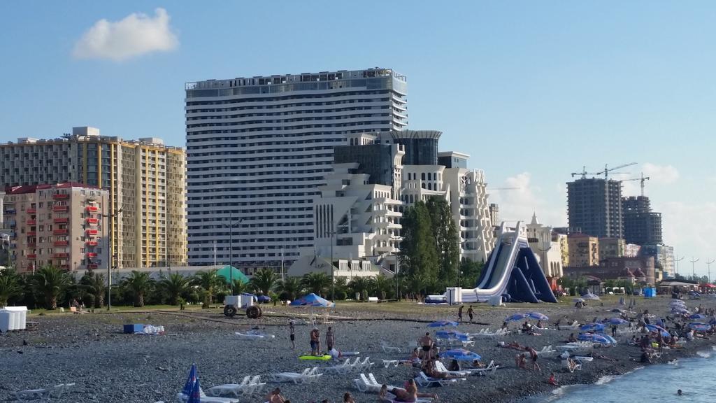 Orbi Dima Apart. Batumi公寓 外观 照片